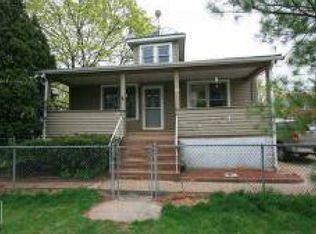 26 S Dover Ave, Somerset, NJ 08873
