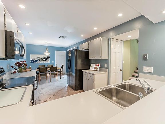 4th image of 8129 Sandpoint Blvd