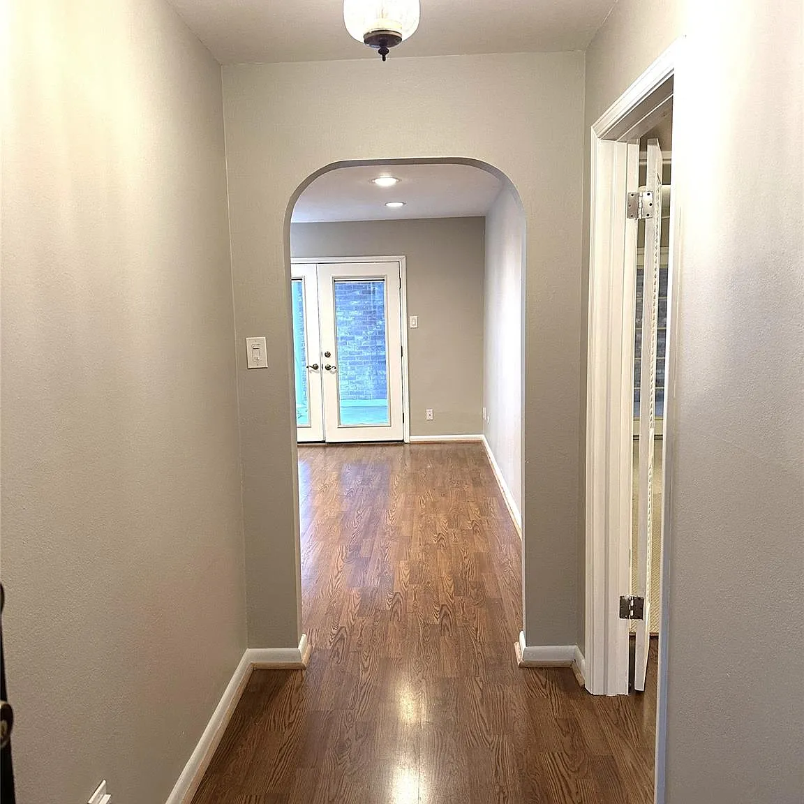 2 bed, 2.0 bath, 1134 sqft, $1,950 — Photo 2