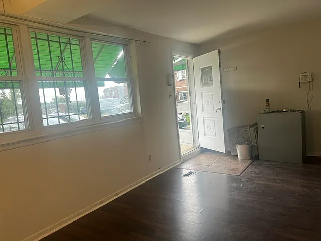 10006 Jeanes St #1 — Photo 3