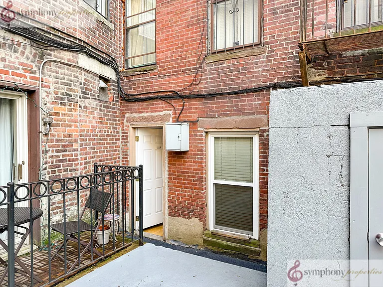 61 Phillips St #1 — Photo 9