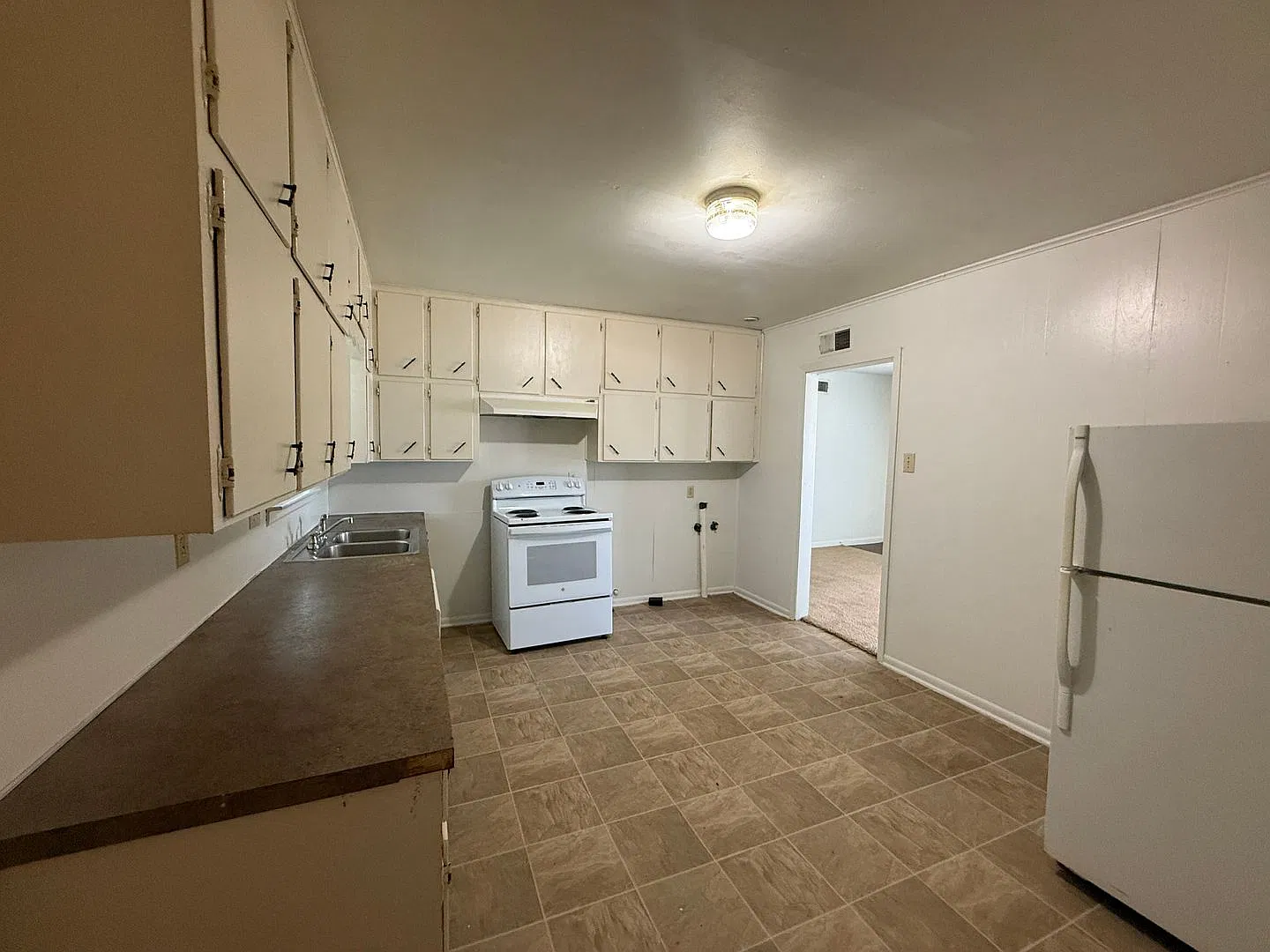 3-Bedroom House for Rent in Killeen — Photo 4