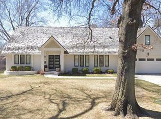 125 N Post Oak Rd, Wichita, KS 67206