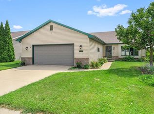 1005 Freedom Ave, Oshkosh, WI 54901