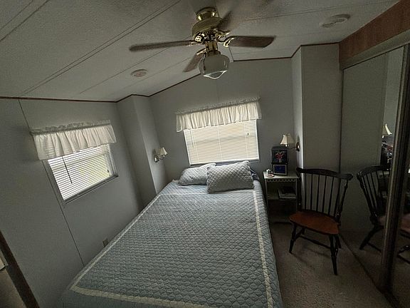 2nd image of 5204 Saratoga Ln #114