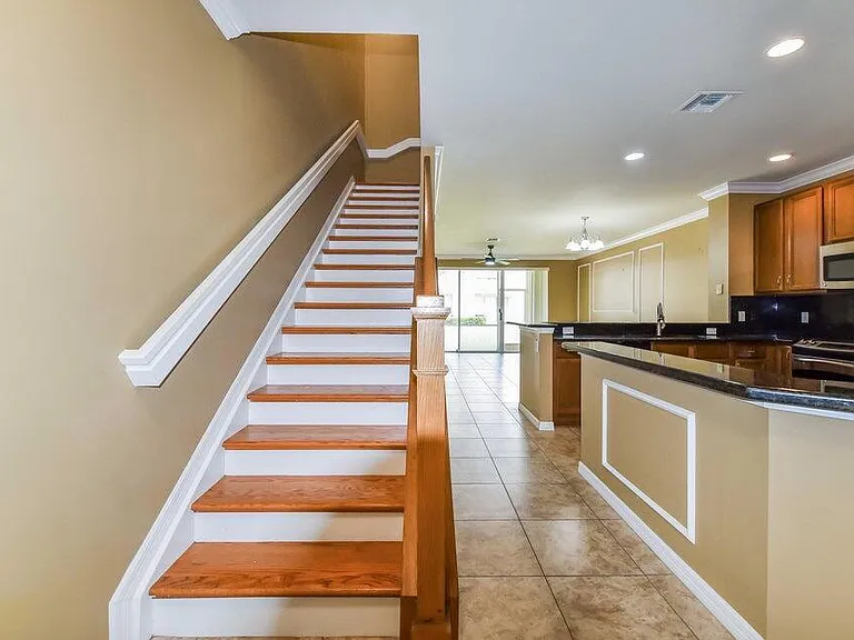 9687 Lago Dr — Photo 3