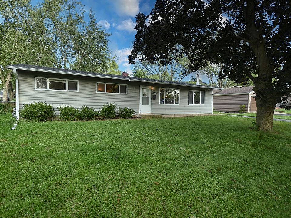 1st image of 36891 N Grandwood Dr