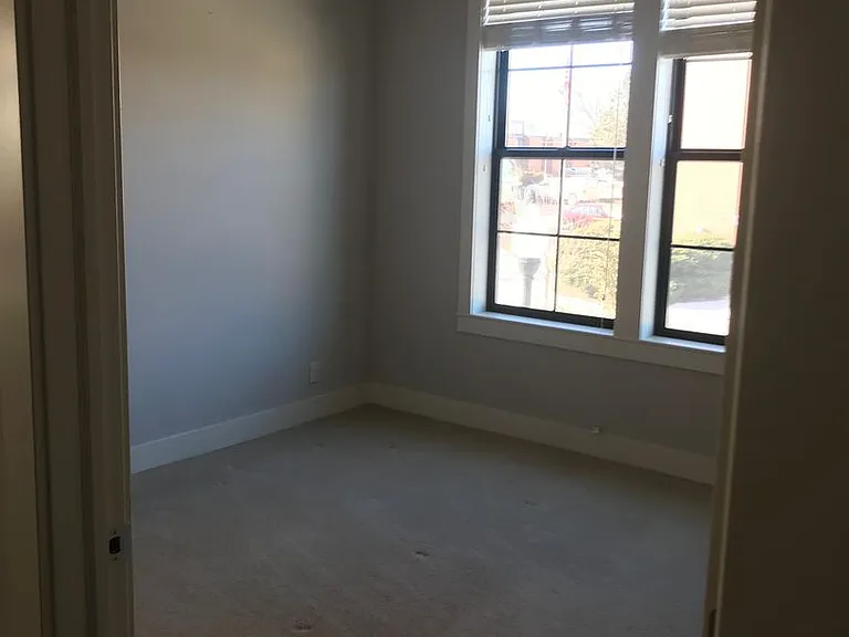 3625 Dewey Ave — Photo 13