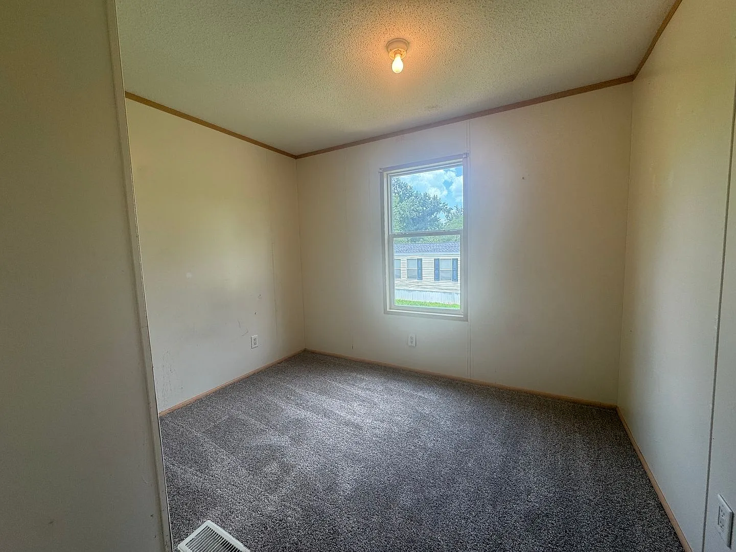 Charming 3/1 Mobile Home in Quiet Park w/ Well, Septic, & Lawn Maintenance — Photo 3