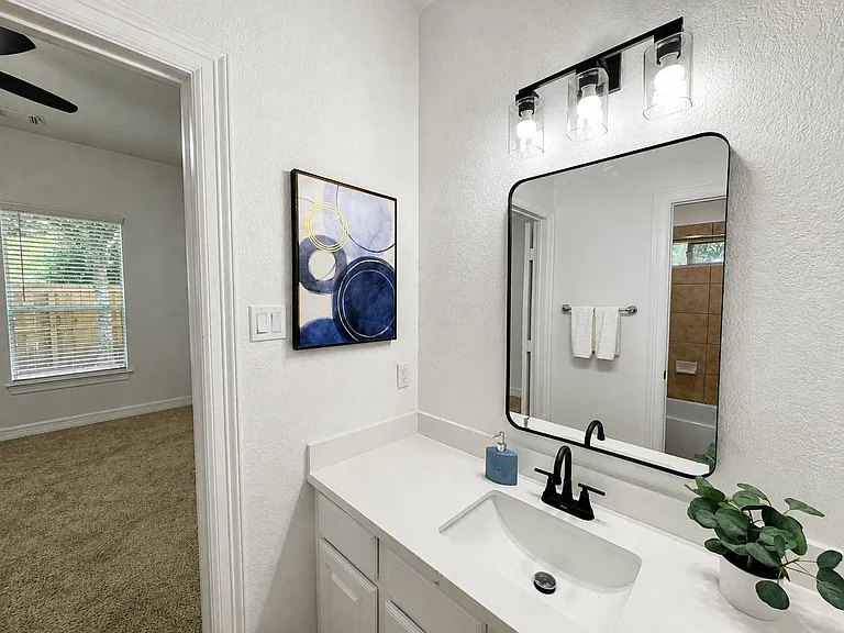 3301 Elm Creek Dr — Photo 32