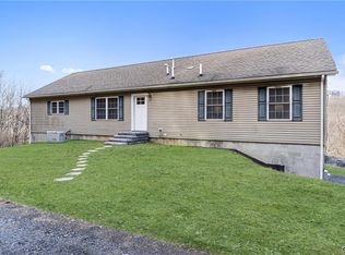 127 Nursery Rd, Kempton, PA 19529