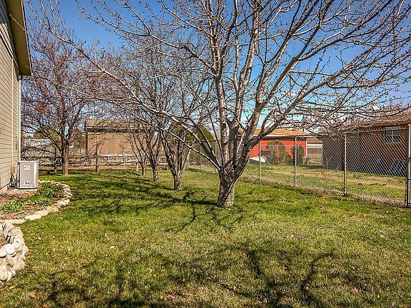 3rd image of 6216 S Latigo Dr