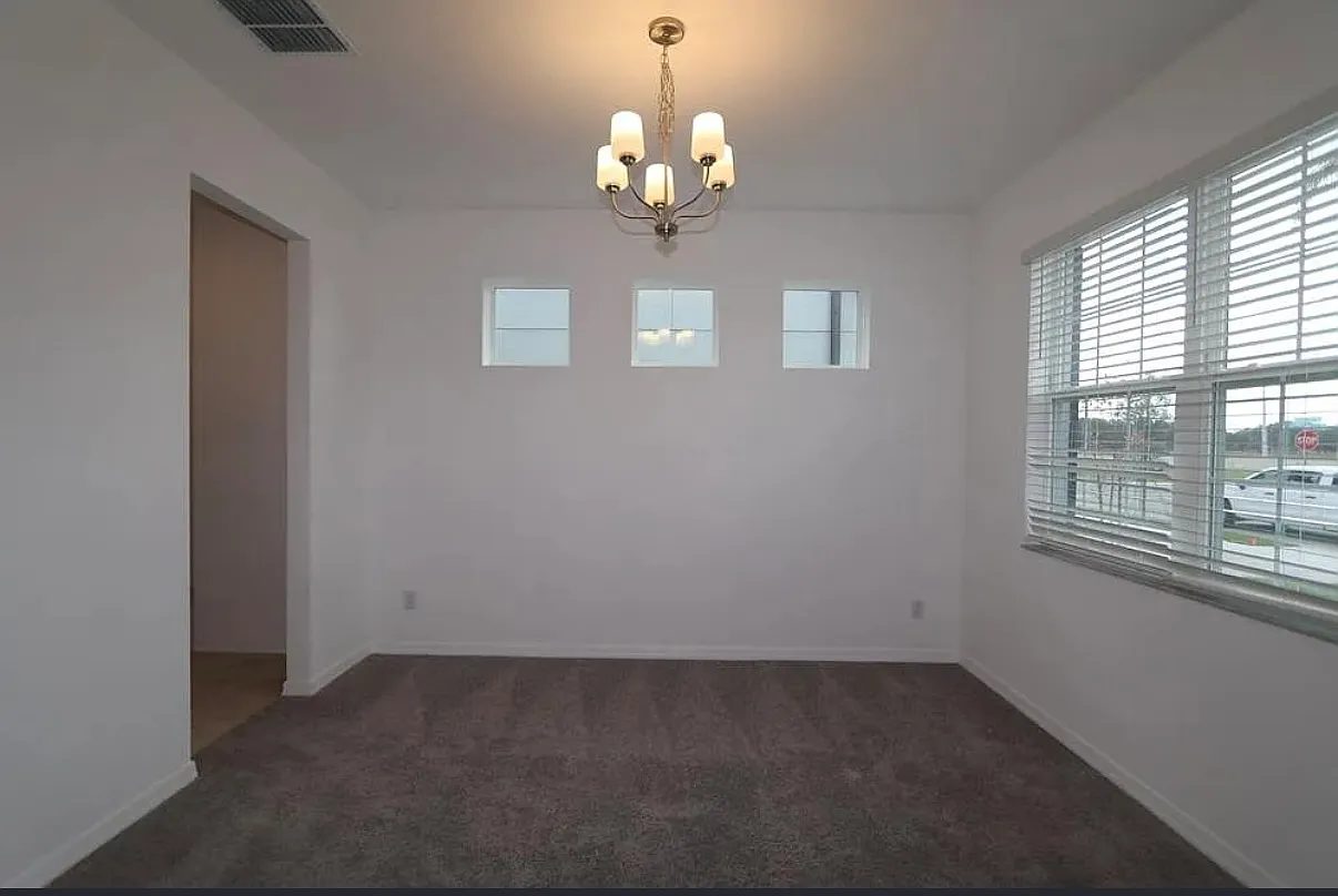 5 bed, 3531 sqft, $3,800 — Photo 4