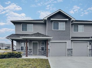 215 SW Lily St, Blue Springs, MO 64014