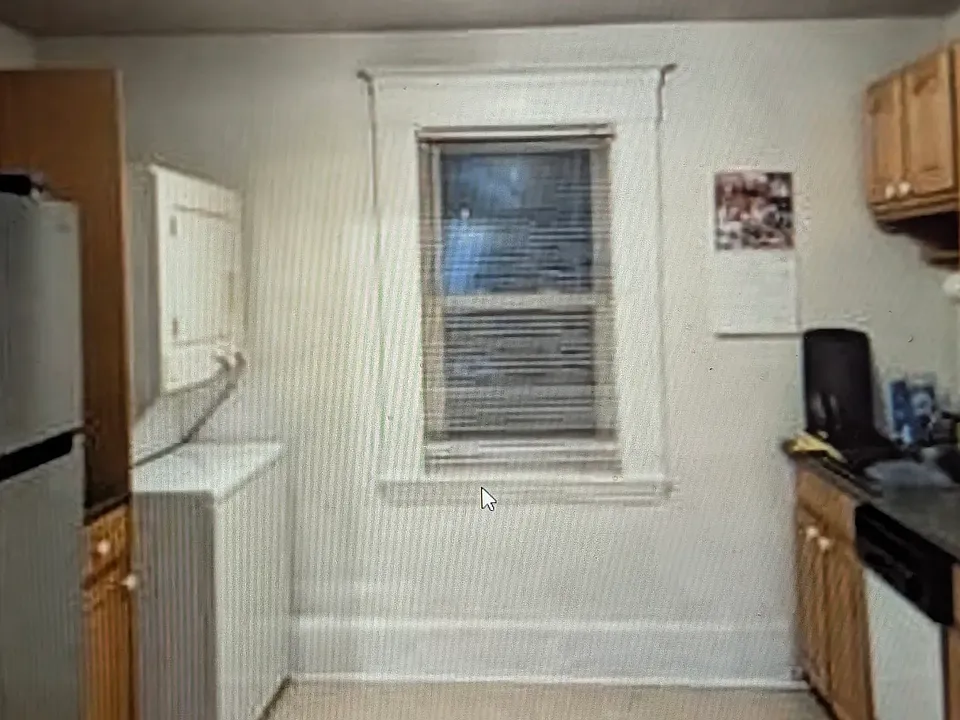 12 Laurel St #1