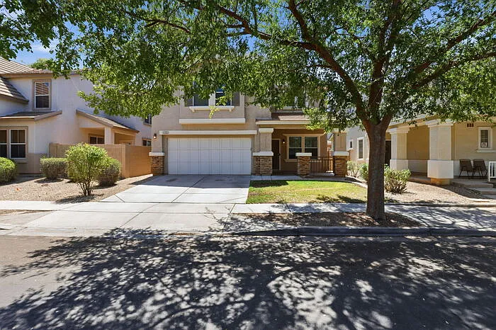 3 bed, 2.5 bath, 2090 sqft, $2,395 — Photo 1