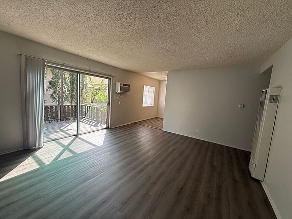3rd image of 2914 Fairmount Ave APT 3