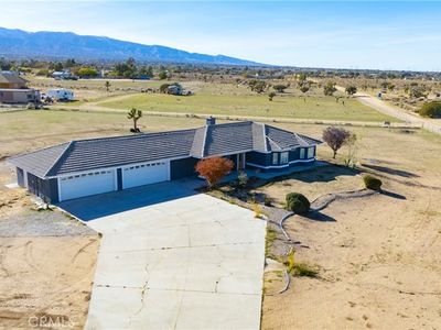 6895 Coyote Rd, Phelan, CA, 92371