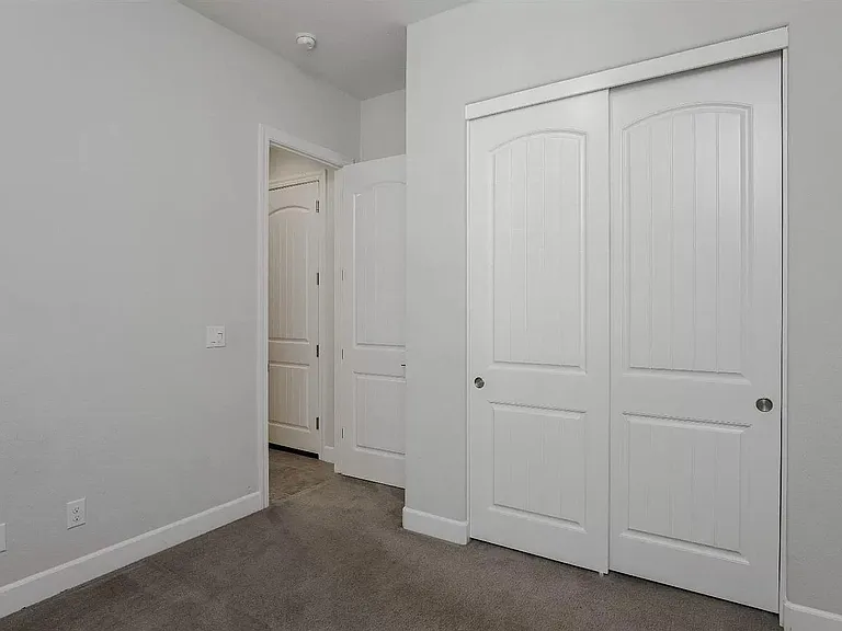 989 Hayman St — Photo 28