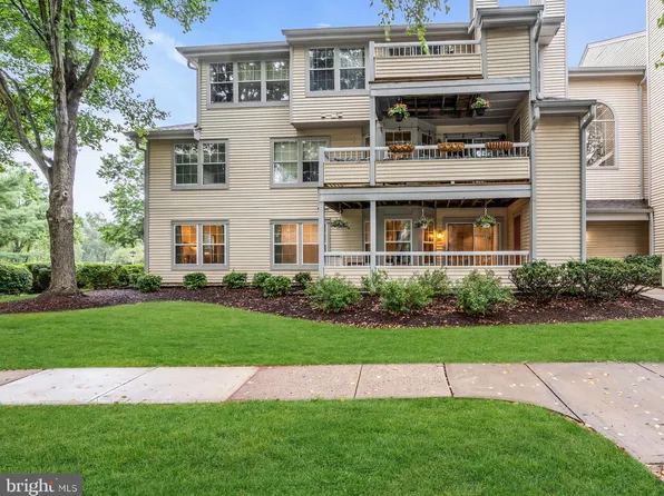 103 Claridge Ct APT 1, Princeton, NJ 08540