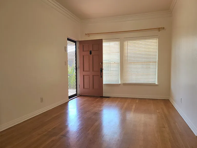510 Upas St #10 — Photo 5