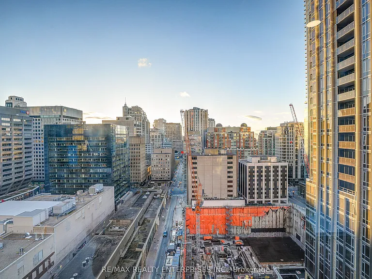 8 Cumberland St #1603 — Photo 17