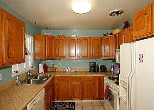 5th image of 245 Greenway Dr