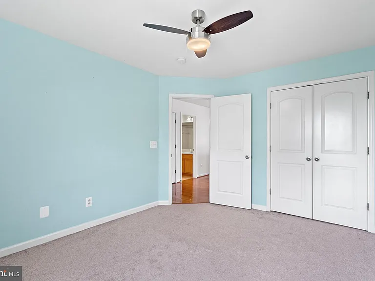 22667 Flowing Spring Sq — Photo 17