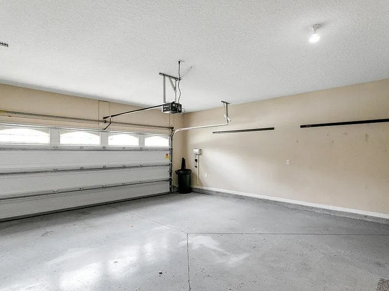 894 Quiet Stone Ln — Photo 16