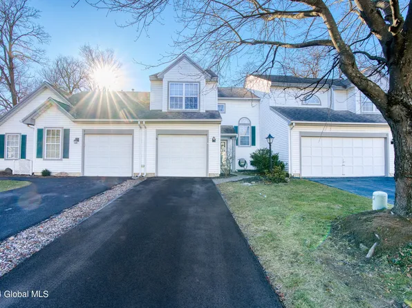 3 Malibu Hill, Rensselaer, NY 12144