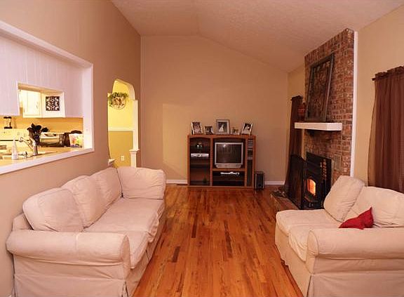 3rd image of 3978 Bluebird Ct