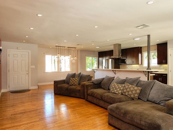 5th image of 7107 S La Cienega Blvd