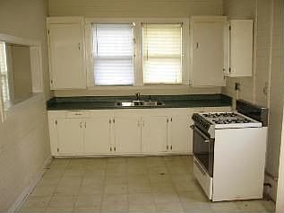 2nd image of 114 Burkett St