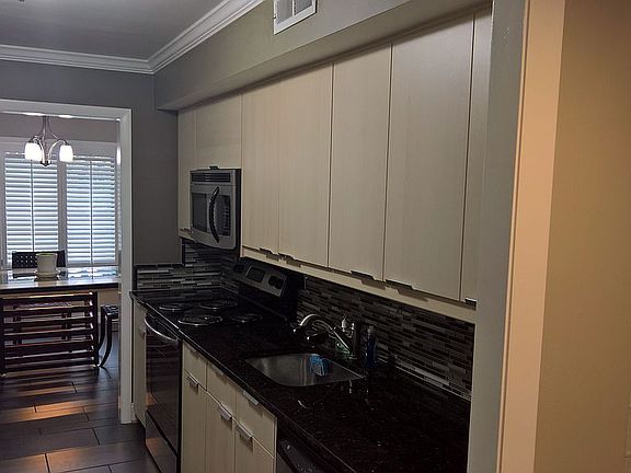 5th image of 3101 S Manchester St APT 516