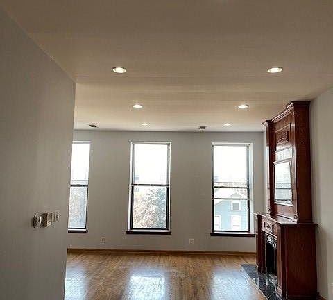 5th image of 1543 N Wells St APT 3