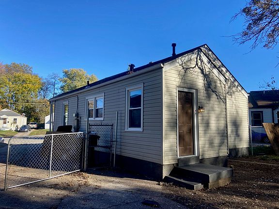 Fenced in Parking + Seperate Fenced In Yard + Garage