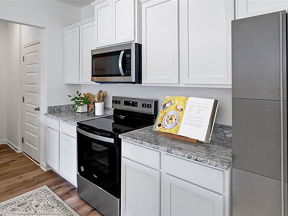 5th image of 419 Parkway Gardens Dr