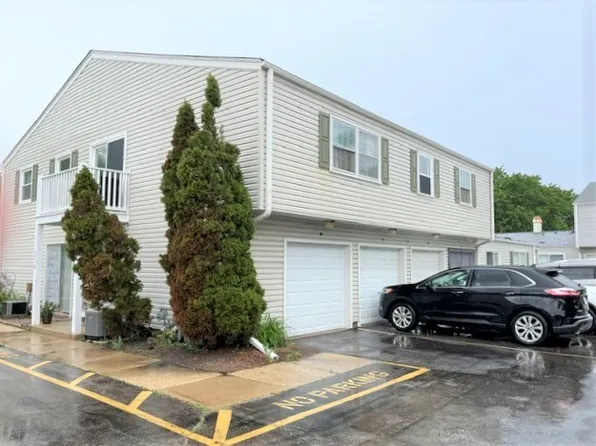 157 Peter Ct Unit B, Bartlett, IL 60103