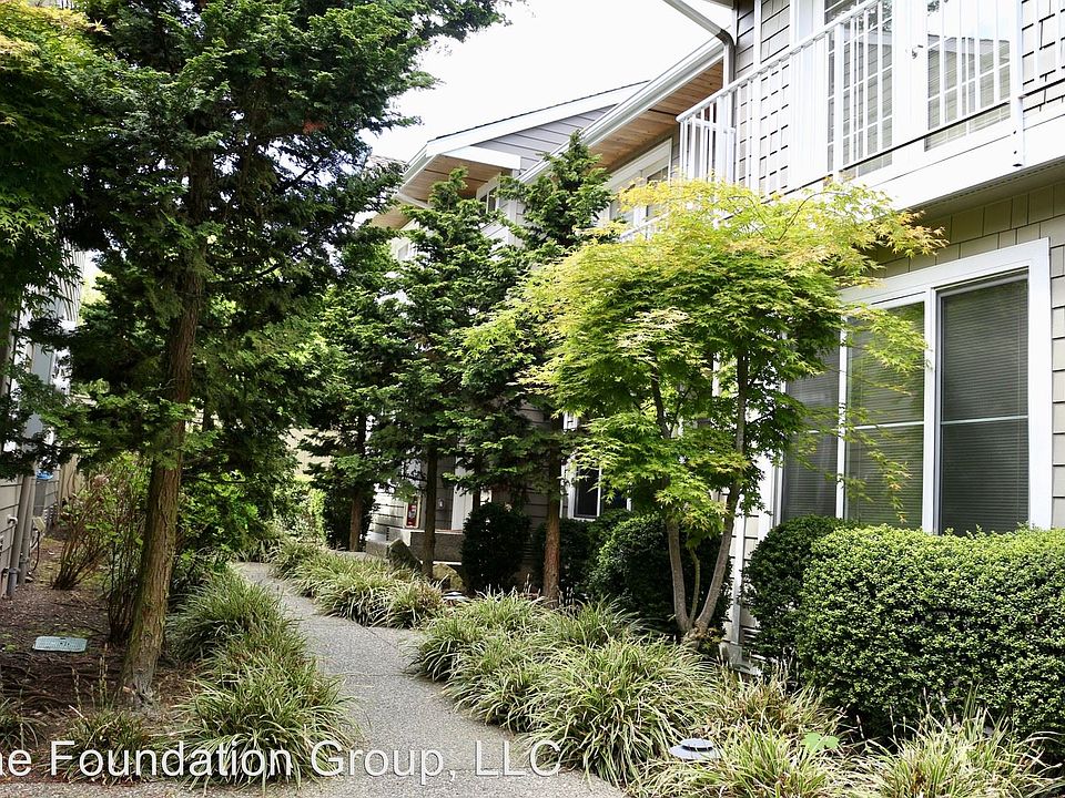 1st image of 12545 Roosevelt Way NE APT 202