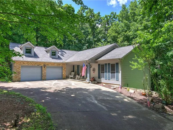 354 Starcross Ln, Jasper, GA 30143