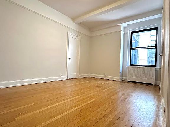 4th image of 225 W 106th St APT 5J