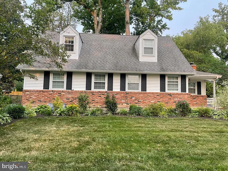507 Webb Rd — Photo 1