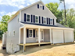 17 Bayberry Ln, Halifax, MA 02338