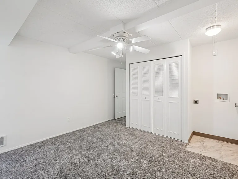 Riverside Village Apartments — Photo 93