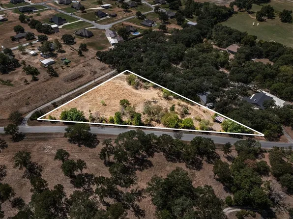 1414 Center Point Rd, Weatherford, TX 76087