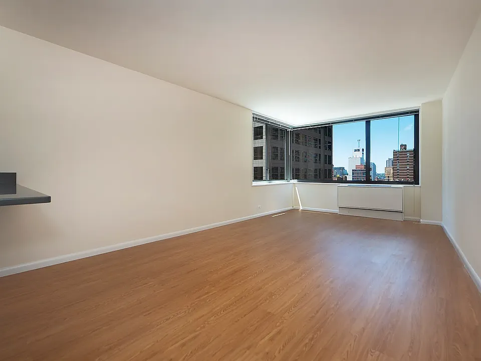 211 W 56th St #H7