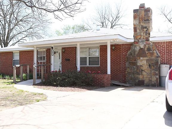 3rd image of 1021 Barbour Ave