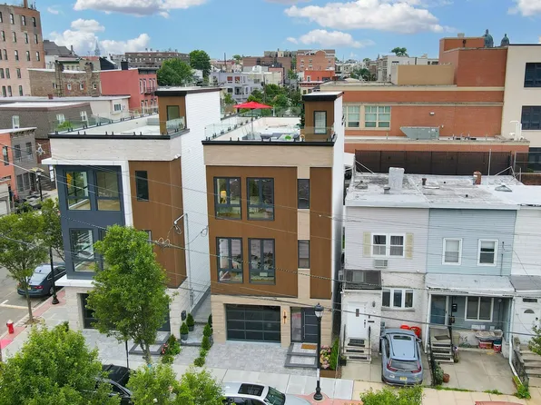 1803 Cliff St, Union City, NJ 07087