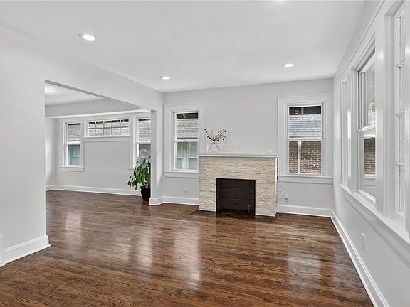 3rd image of 5831 Tracy Ave