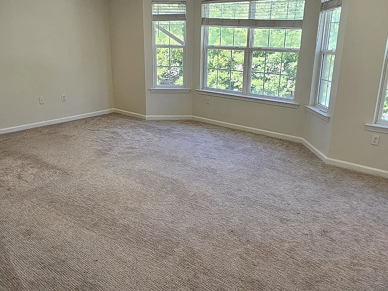 44 Imperial Pl — Photo 9